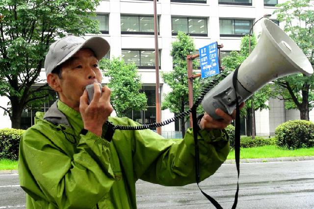 「裁判所前の男」がまた不当逮捕！／勾留理由開示裁判はすさまじい弾圧法廷に