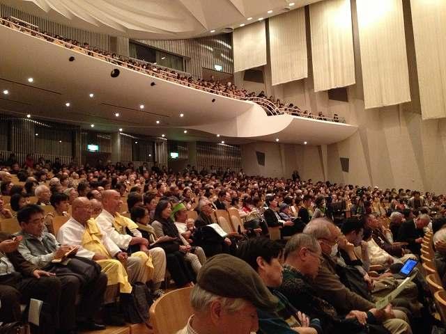 ぎっしり埋まった会場