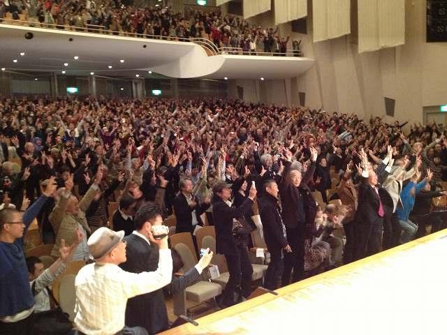 参加者全員でVサイン